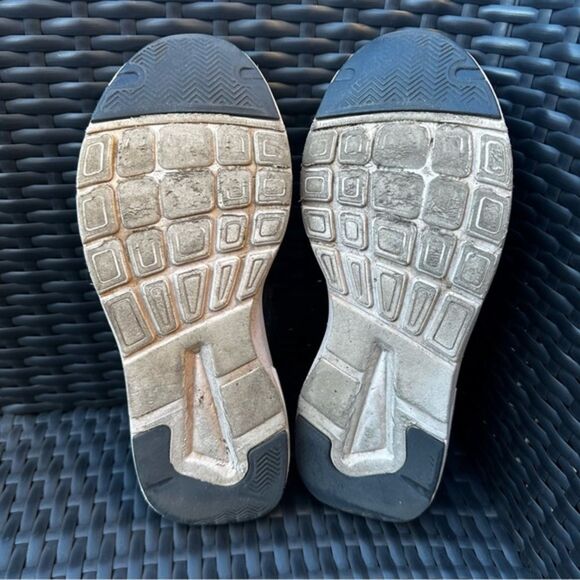 Fabletics Navy Blue Brentwood Performance Sneakers Size 7 gym running jogging - Picture 5 of 5